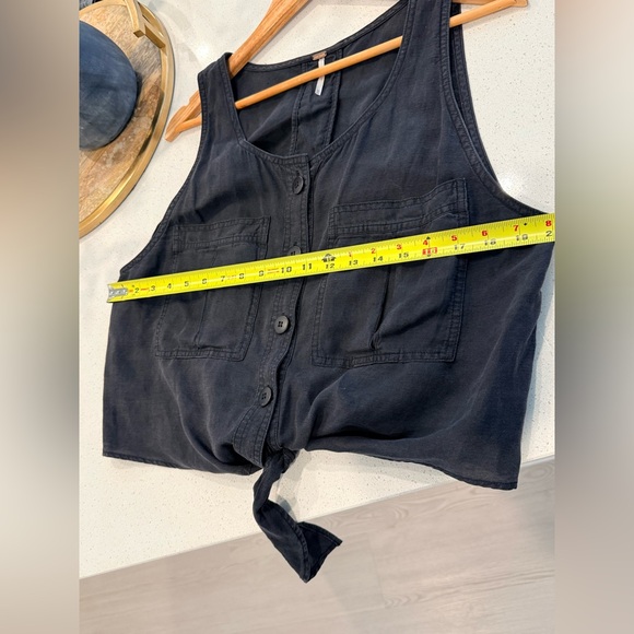 Free People Washed Black Linen Blend Sleeveless Blouse - Picture 7 of 8